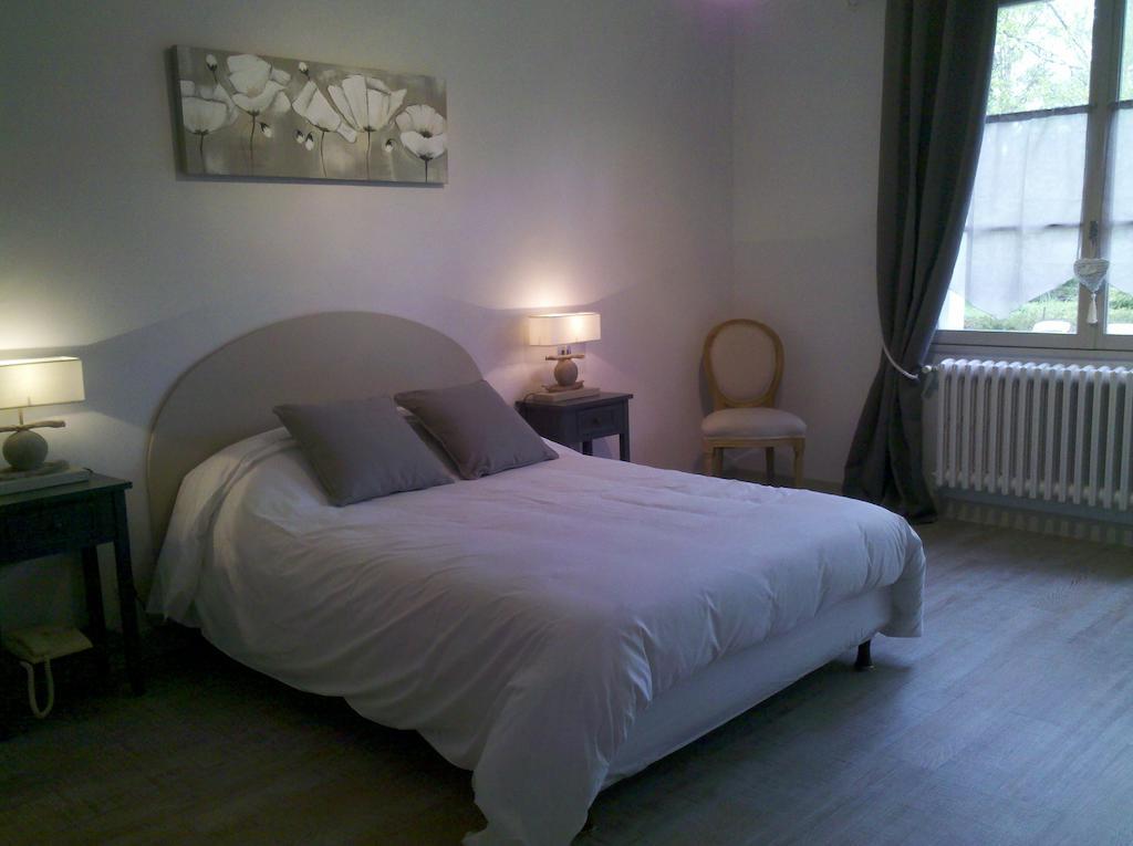 Hotel & Restaurant Le Moulin De Chameron, The Originals Relais Bannegon الغرفة الصورة