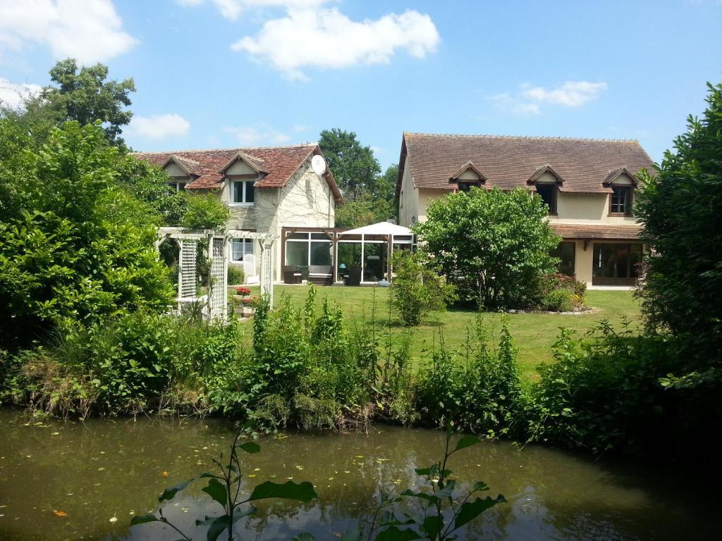 Hotel & Restaurant Le Moulin De Chameron, The Originals Relais Bannegon المظهر الخارجي الصورة